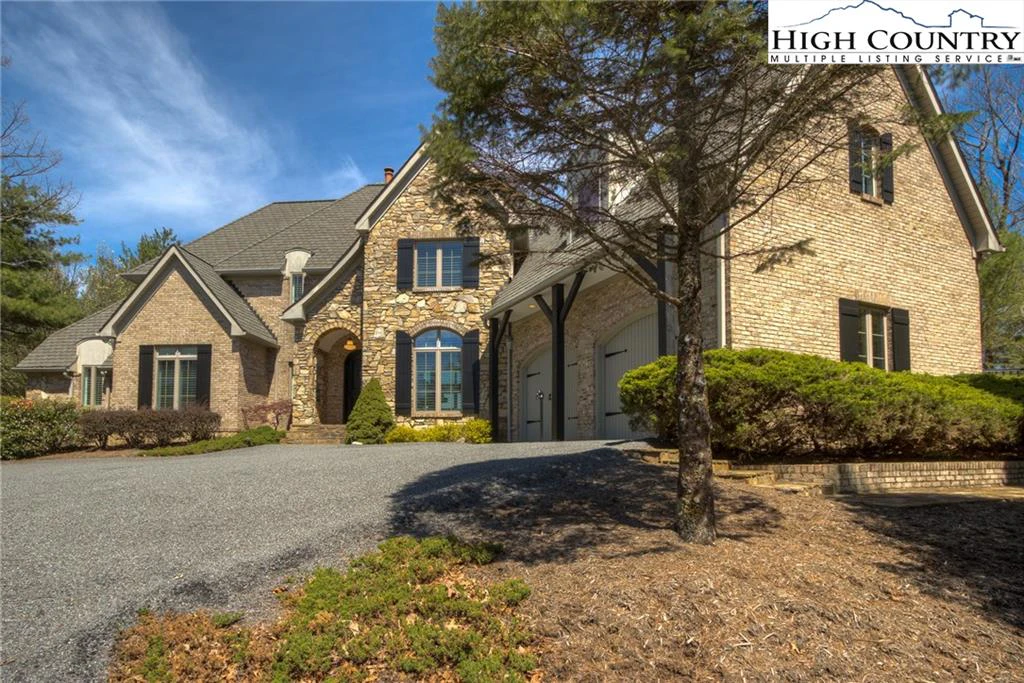 Image number 1 for the current listing