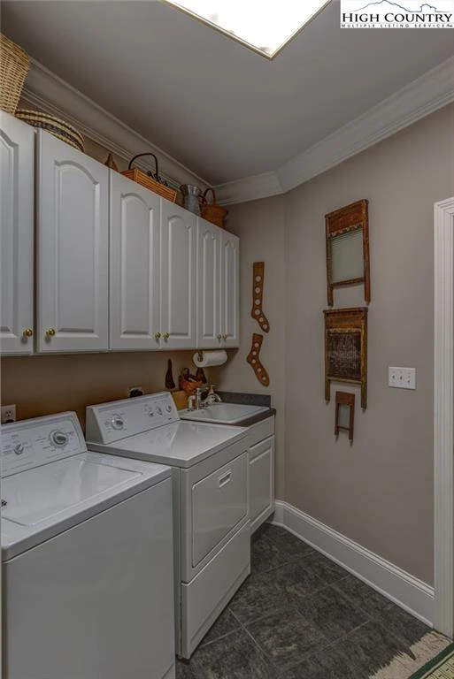 Image number 4 for the current listing