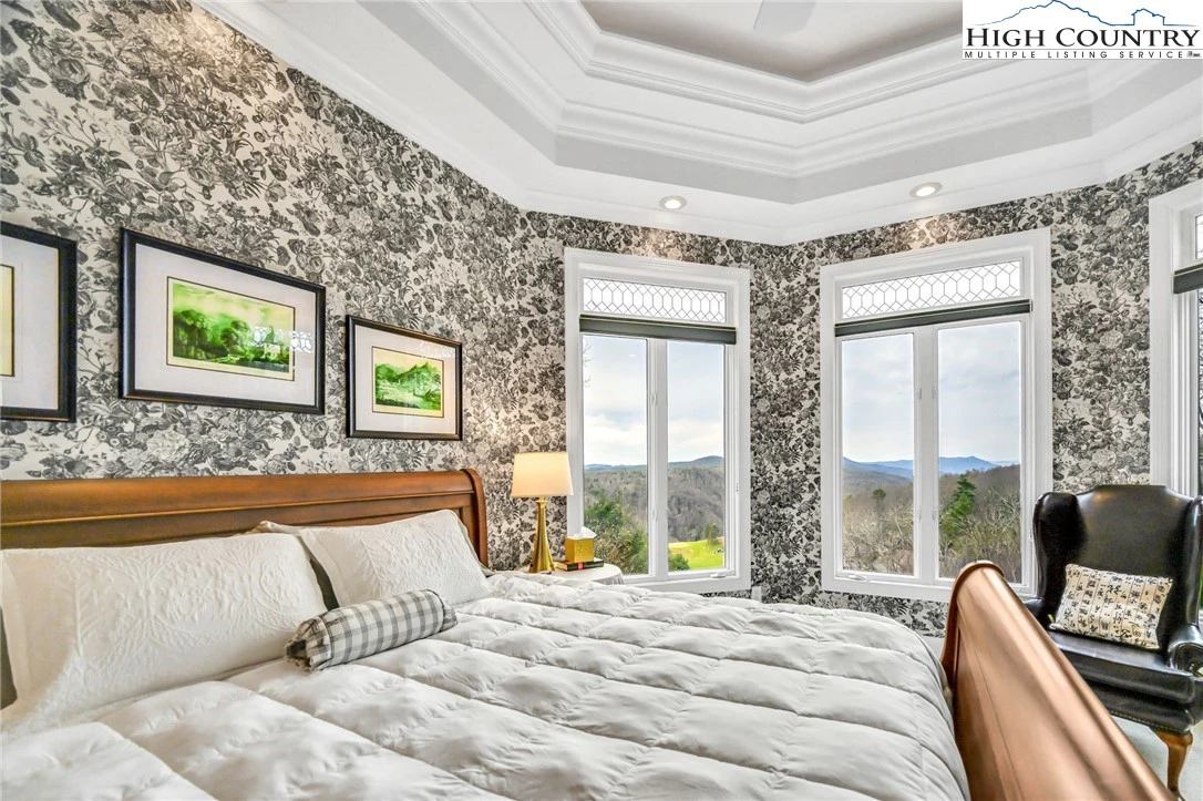 Image number 6 for the current listing