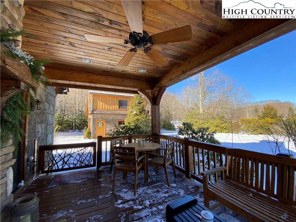 Image number 5 for the current listing