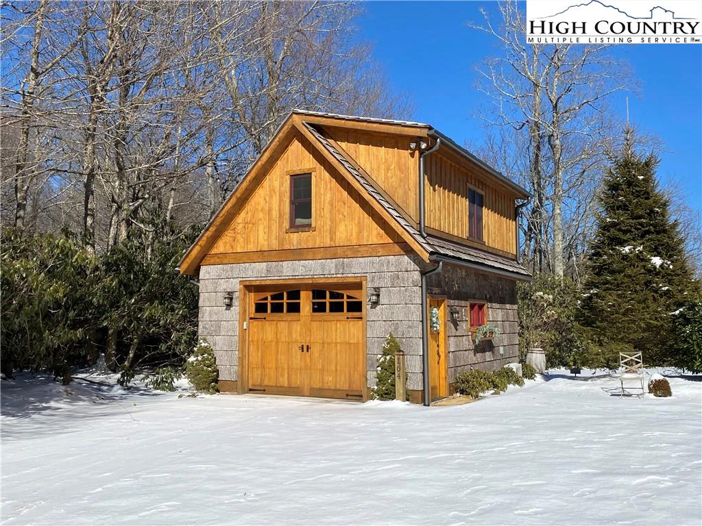 Image number 8 for the current listing