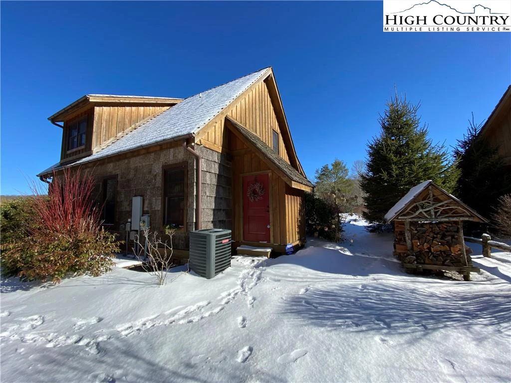 Image number 13 for the current listing