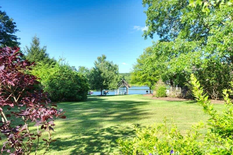 Image number 2 for the current listing
