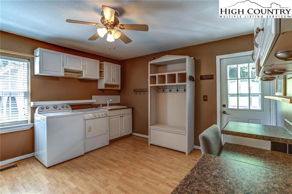 Image number 6 for the current listing