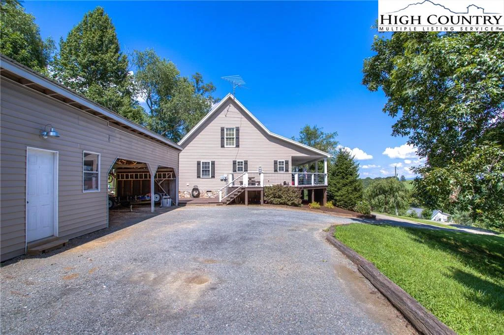 Image number 13 for the current listing