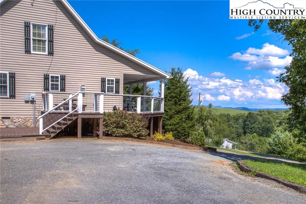 Image number 14 for the current listing