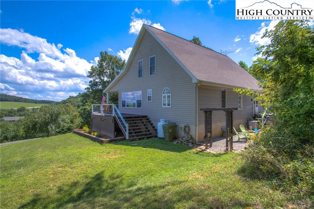 Image number 17 for the current listing