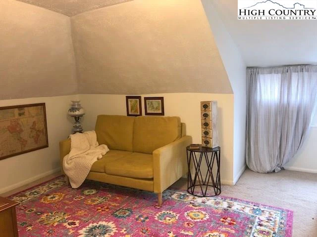 Image number 7 for the current listing