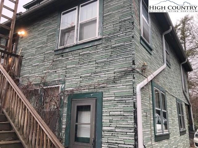 Image number 16 for the current listing