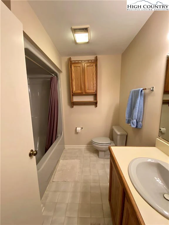 Image number 14 for the current listing