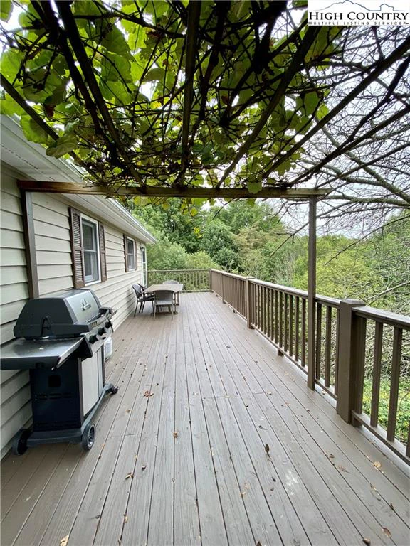 Image number 7 for the current listing