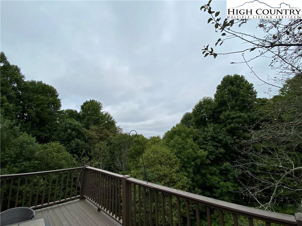 Image number 6 for the current listing