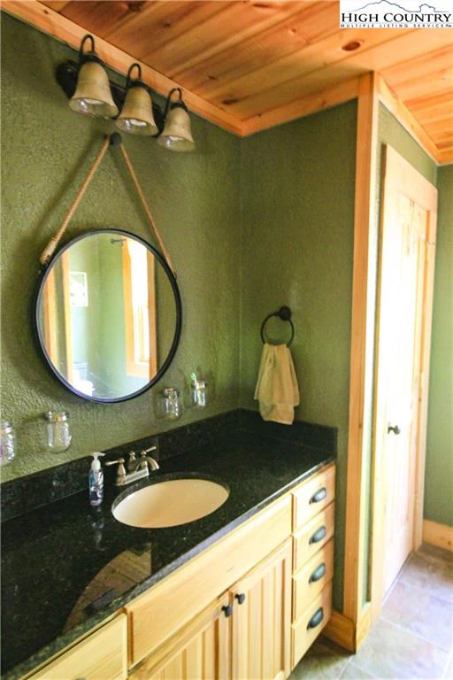 Image number 7 for the current listing