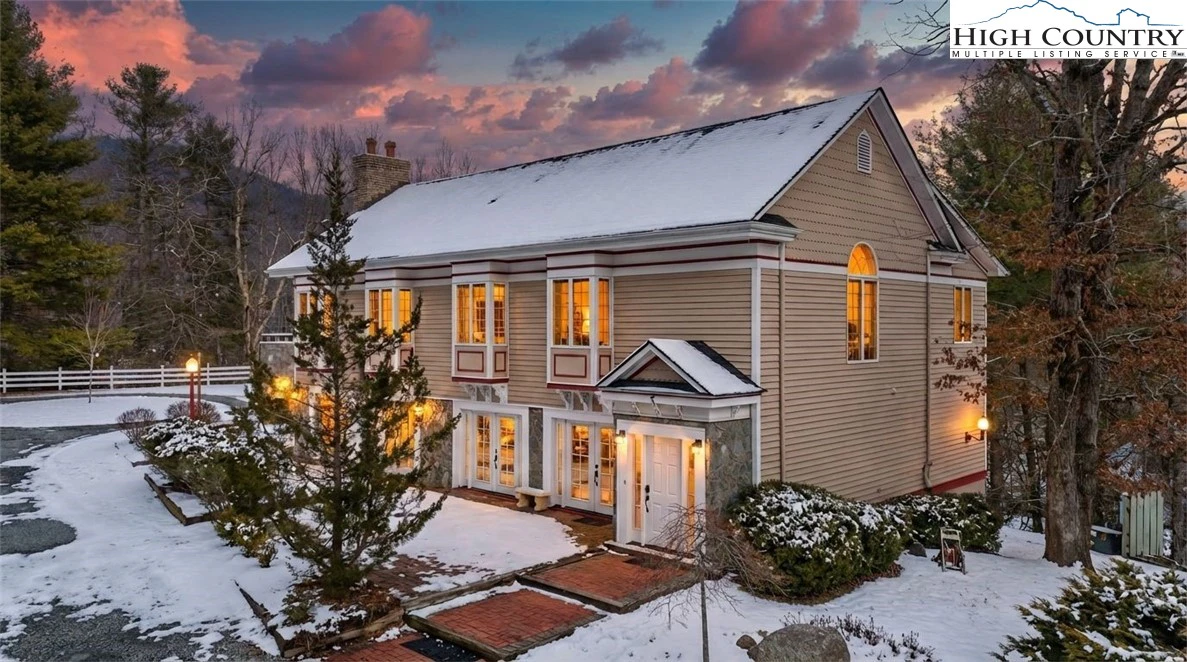 Image number 19 for the current listing