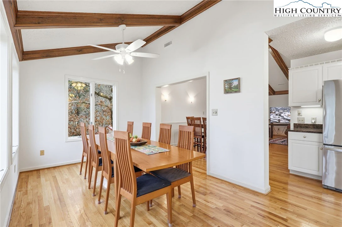 Image number 6 for the current listing