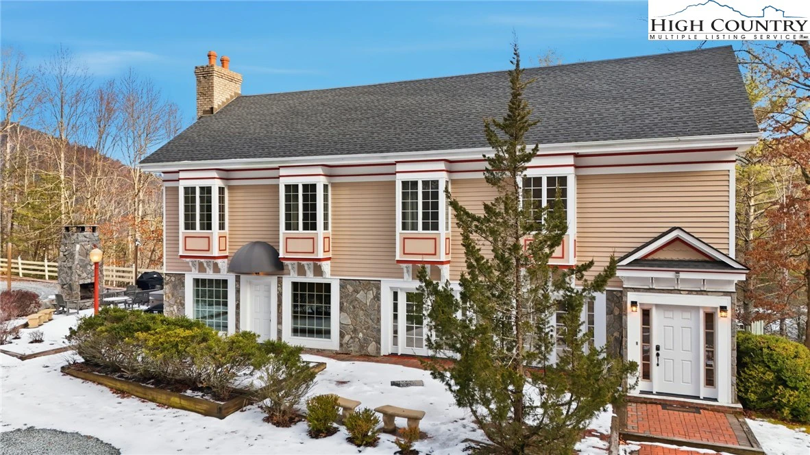 Image number 19 for the current listing