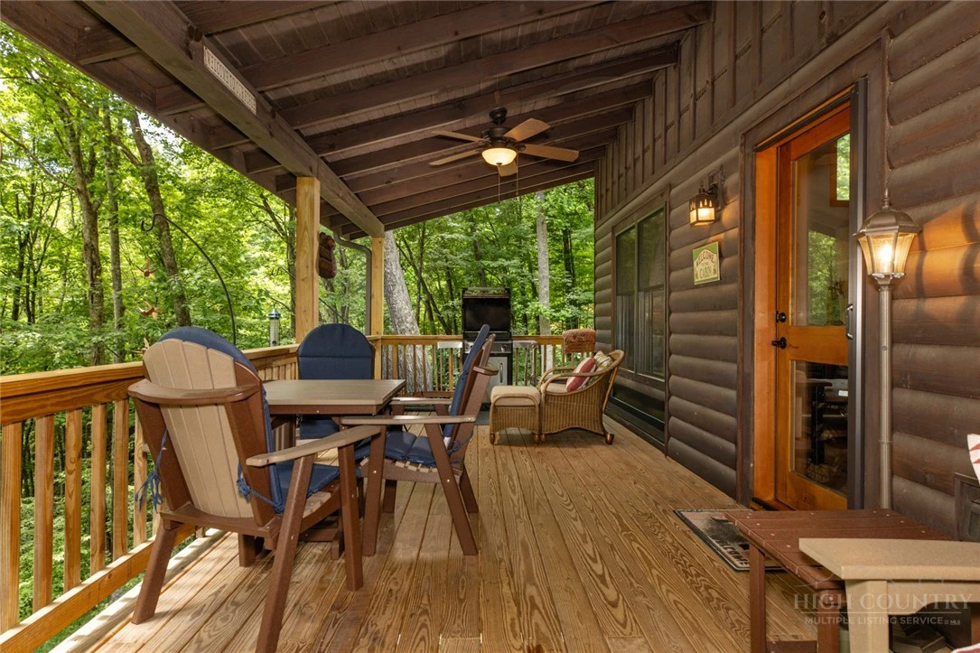 Image number 21 for the current listing