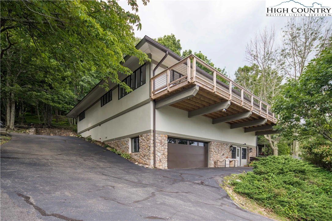 Image number 6 for the current listing
