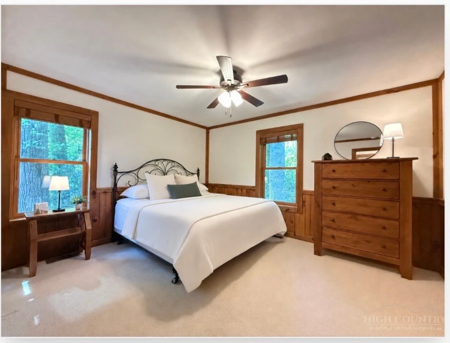 Image number 13 for the current listing