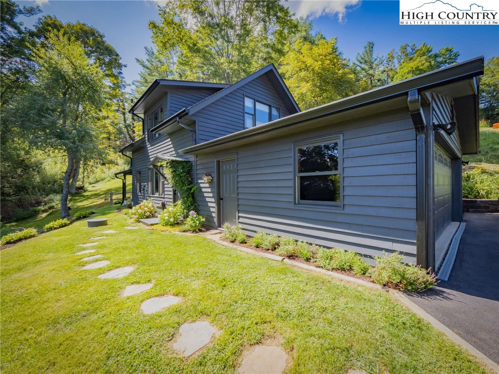 Image number 12 for the current listing
