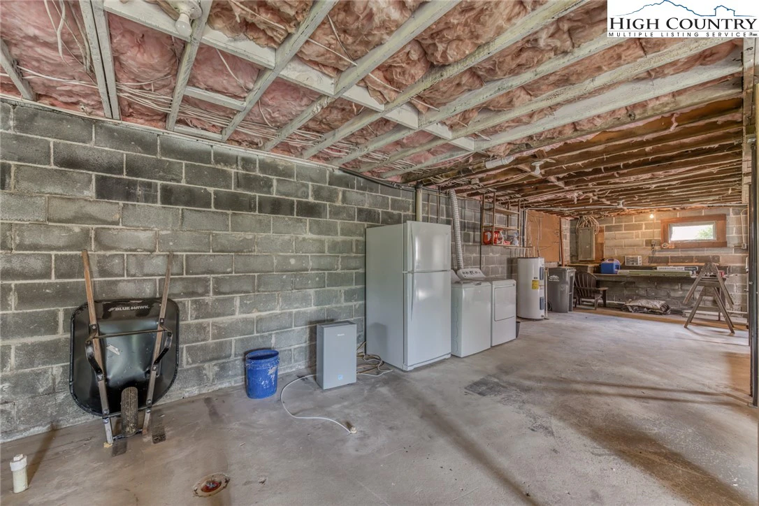 Image number 4 for the current listing