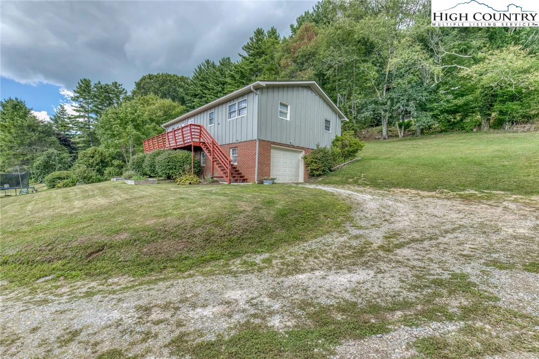 Image number 2 for the current listing