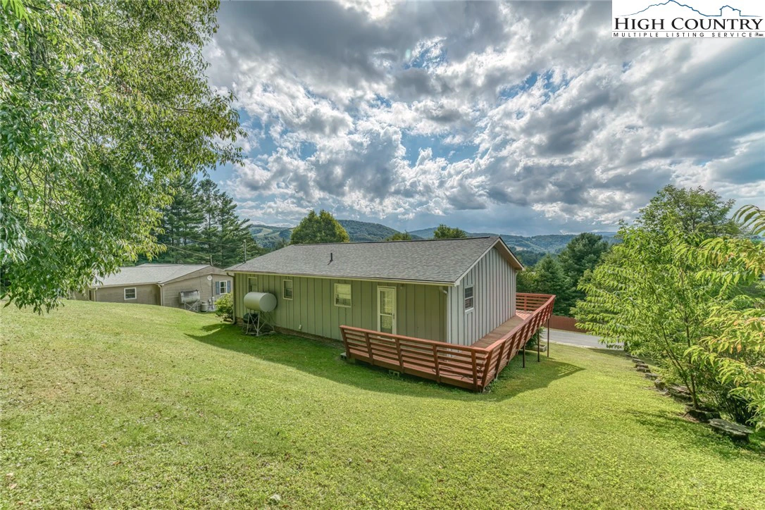 Image number 13 for the current listing