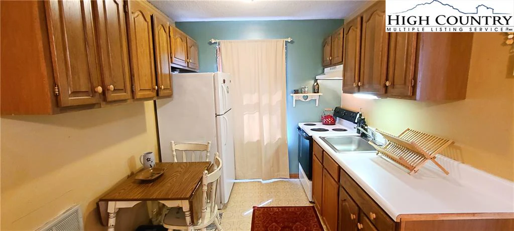 Image number 9 for the current listing