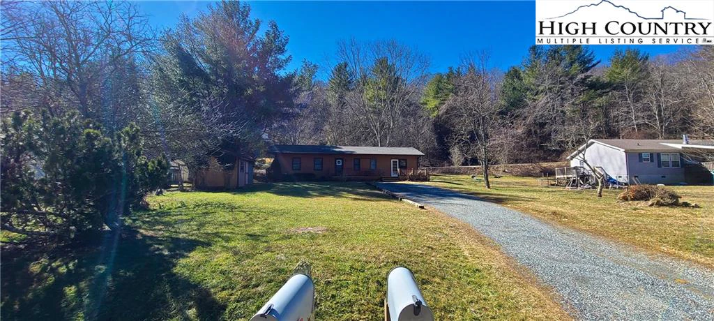 Image number 17 for the current listing