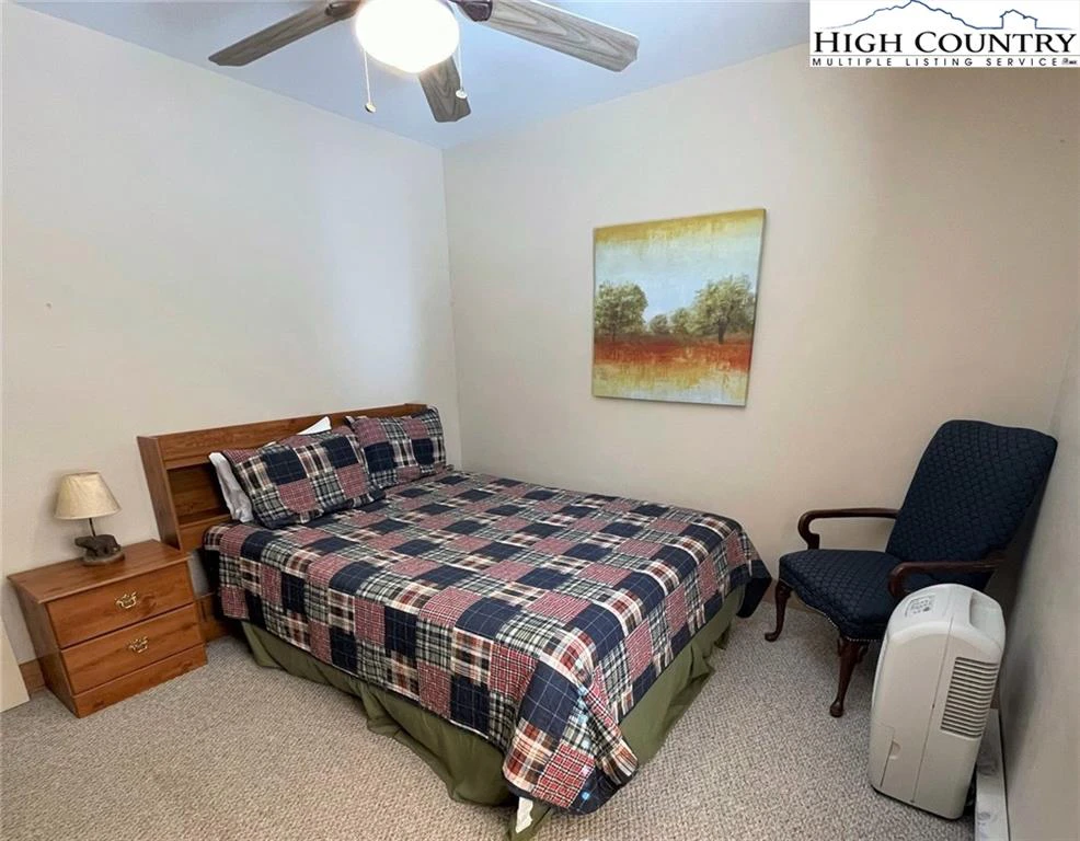 Image number 7 for the current listing