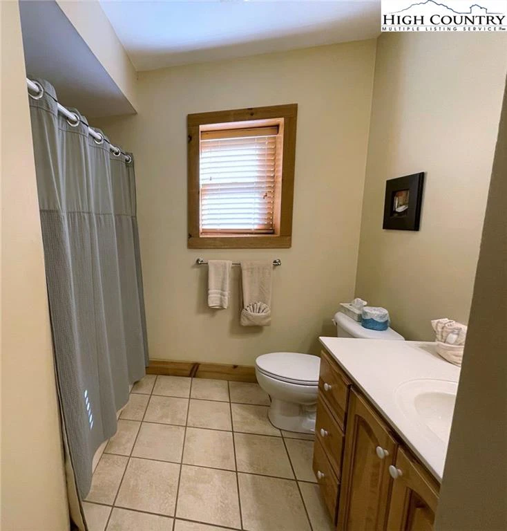 Image number 9 for the current listing