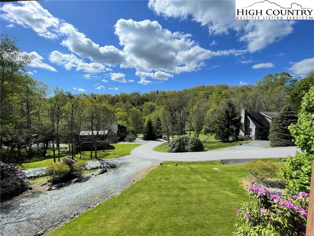 Image number 15 for the current listing