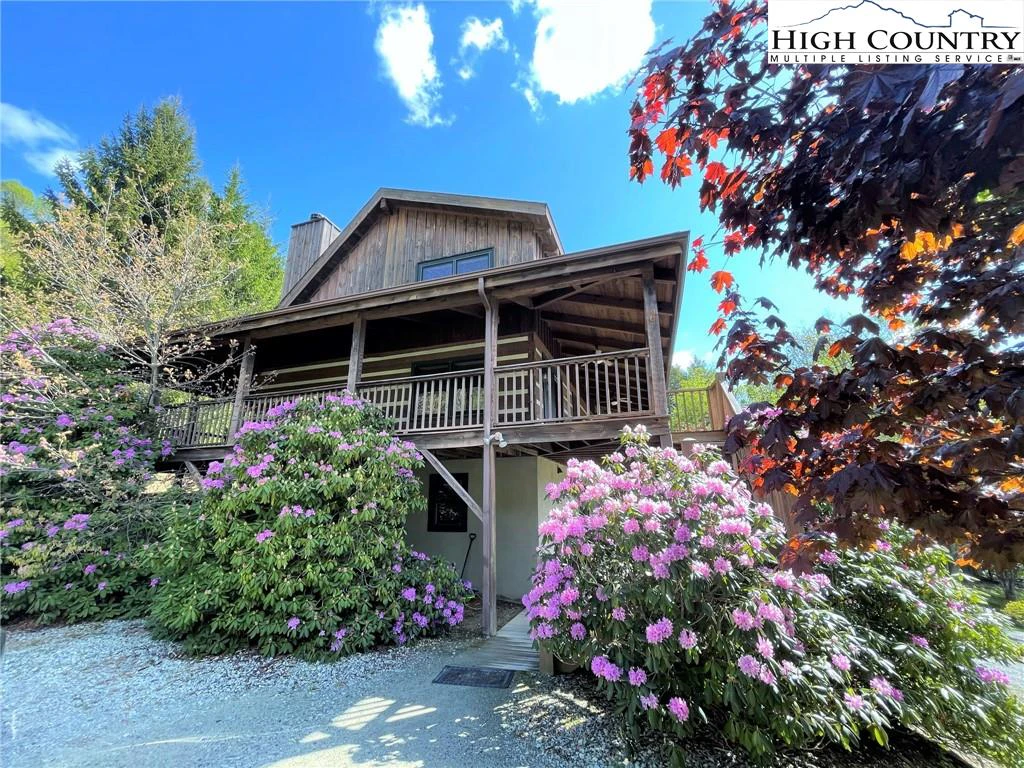Image number 17 for the current listing
