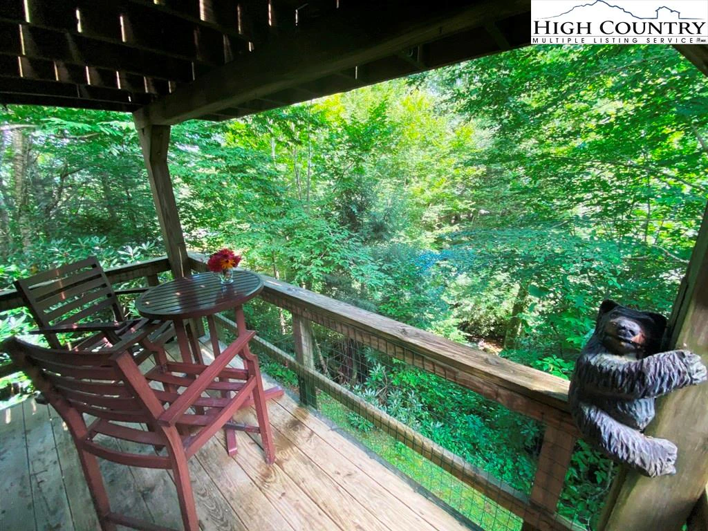Image number 15 for the current listing