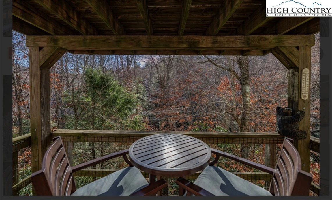 Image number 11 for the current listing