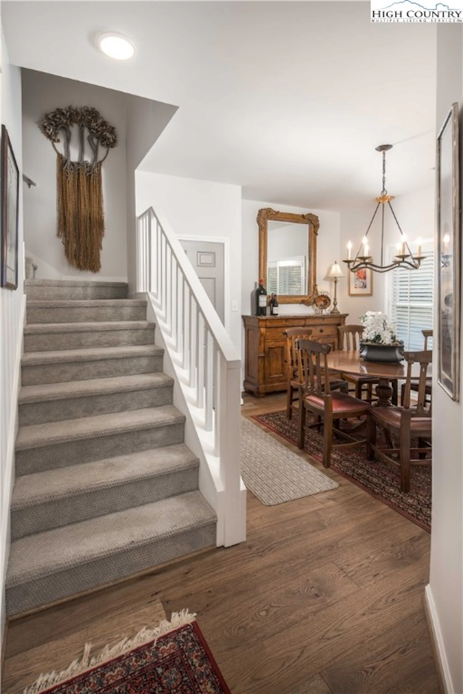 Image number 10 for the current listing