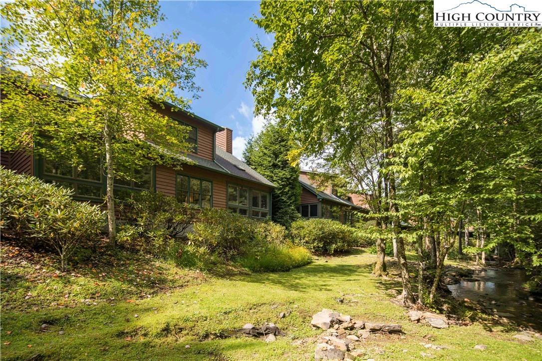 Image number 18 for the current listing