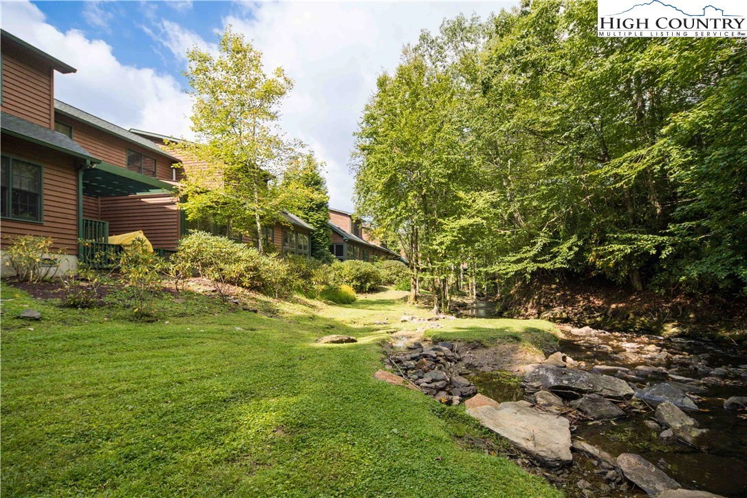 Image number 19 for the current listing