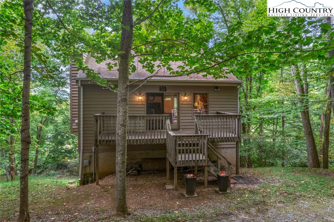 Image number 1 for the current listing