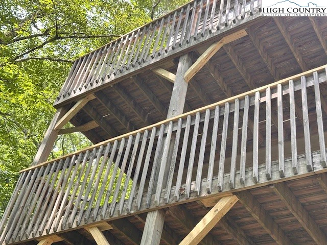 Image number 18 for the current listing