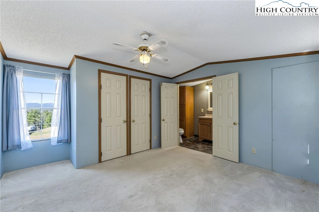 Image number 2 for the current listing
