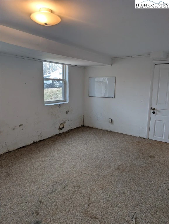 Image number 9 for the current listing