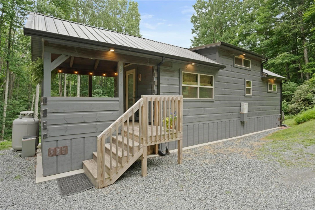 Image number 21 for the current listing