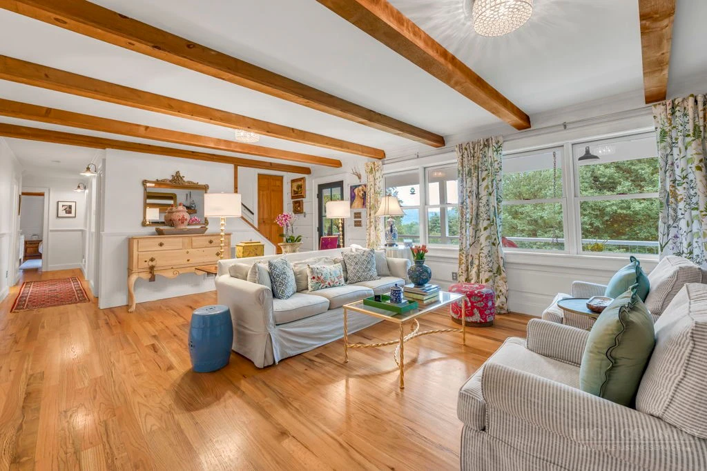 Image number 6 for the current listing