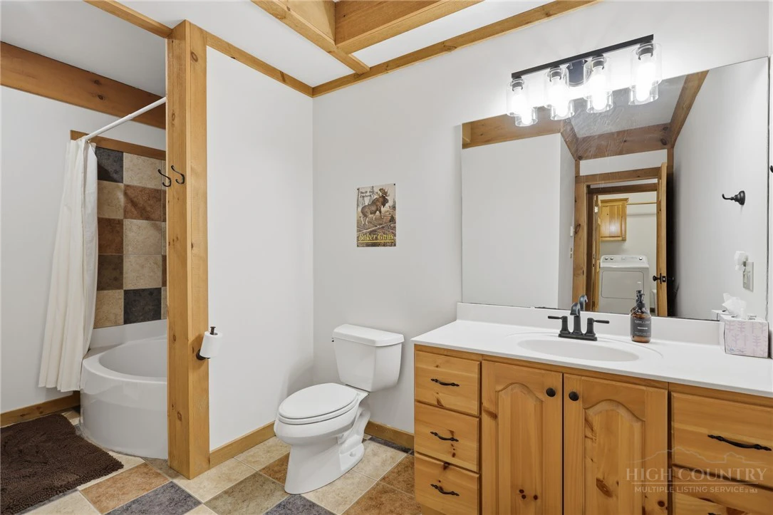 Image number 7 for the current listing