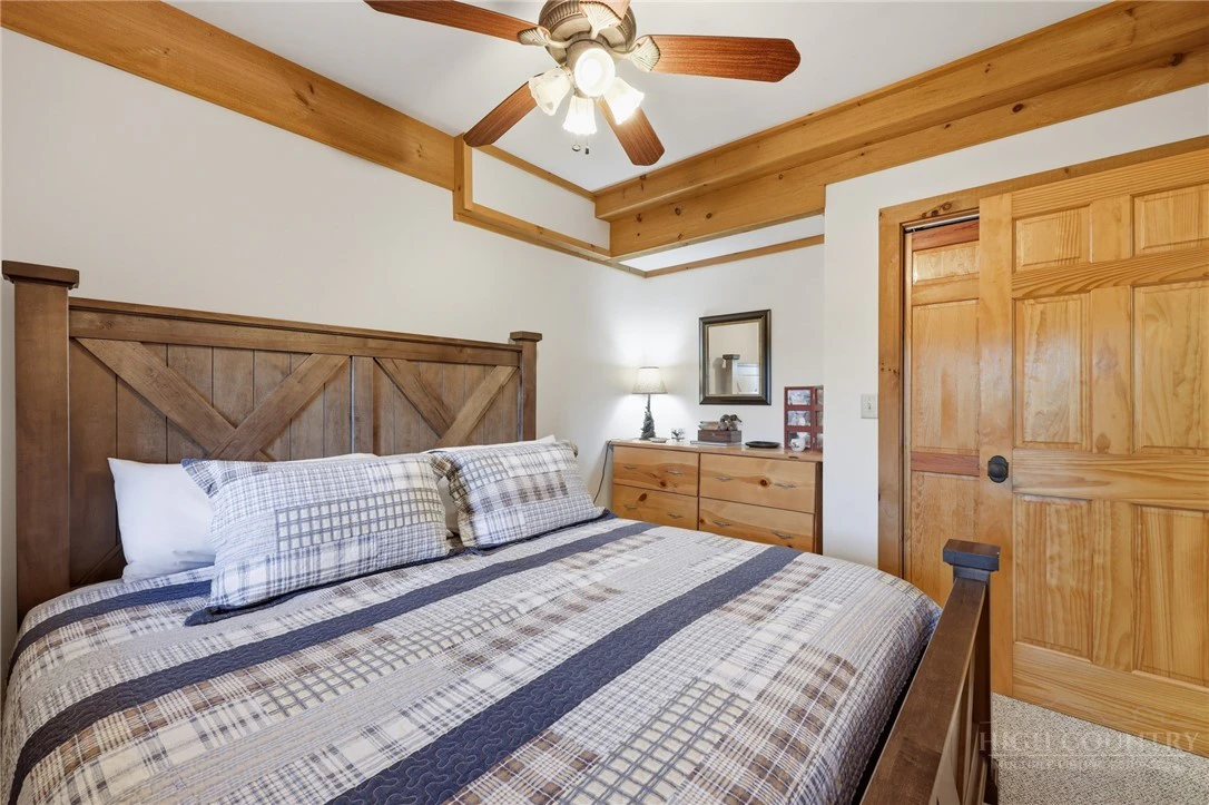 Image number 6 for the current listing