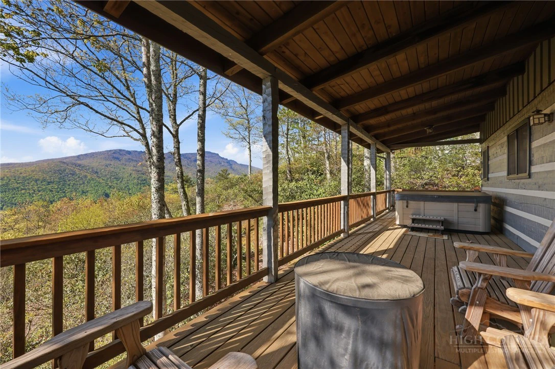 Image number 13 for the current listing