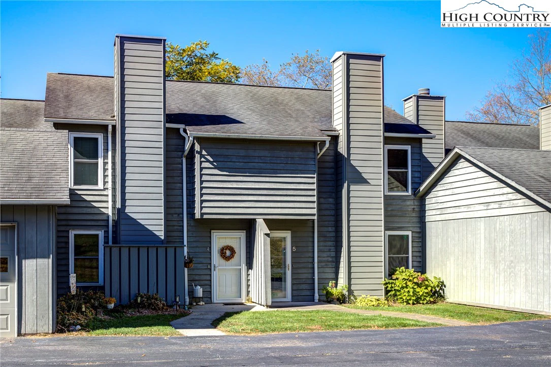 Image number 1 for the current listing