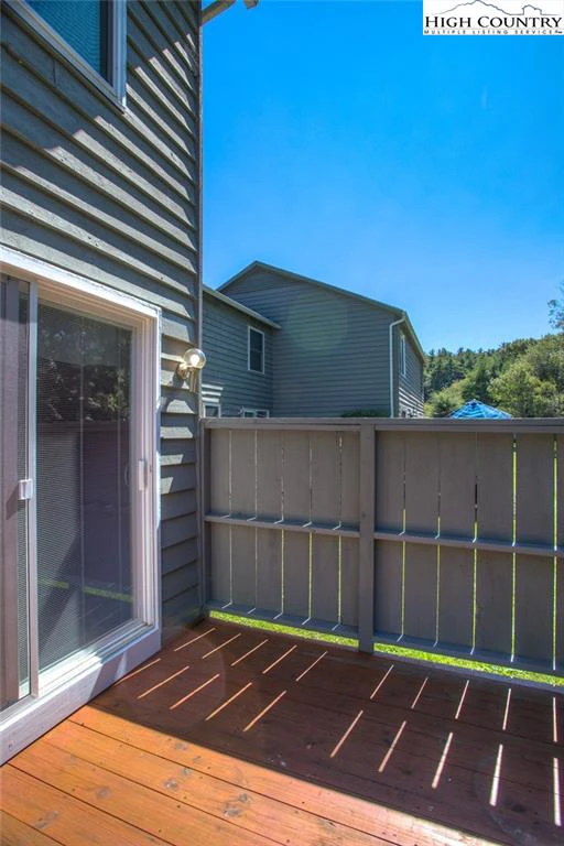 Image number 6 for the current listing