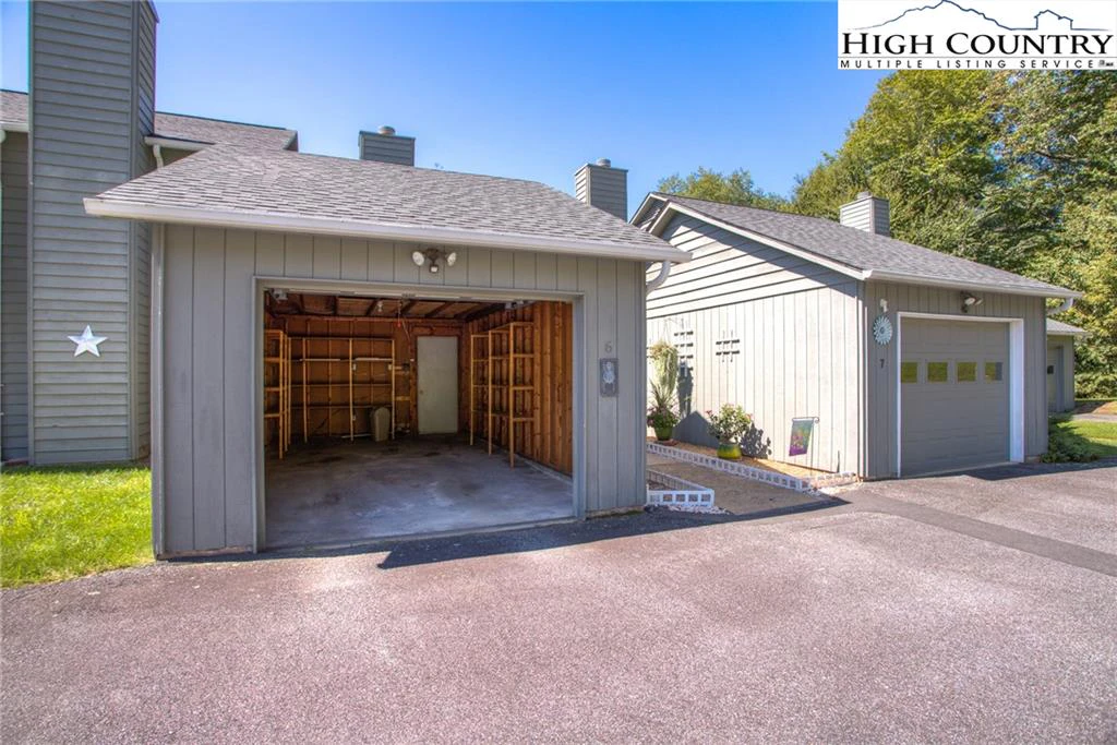 Image number 5 for the current listing